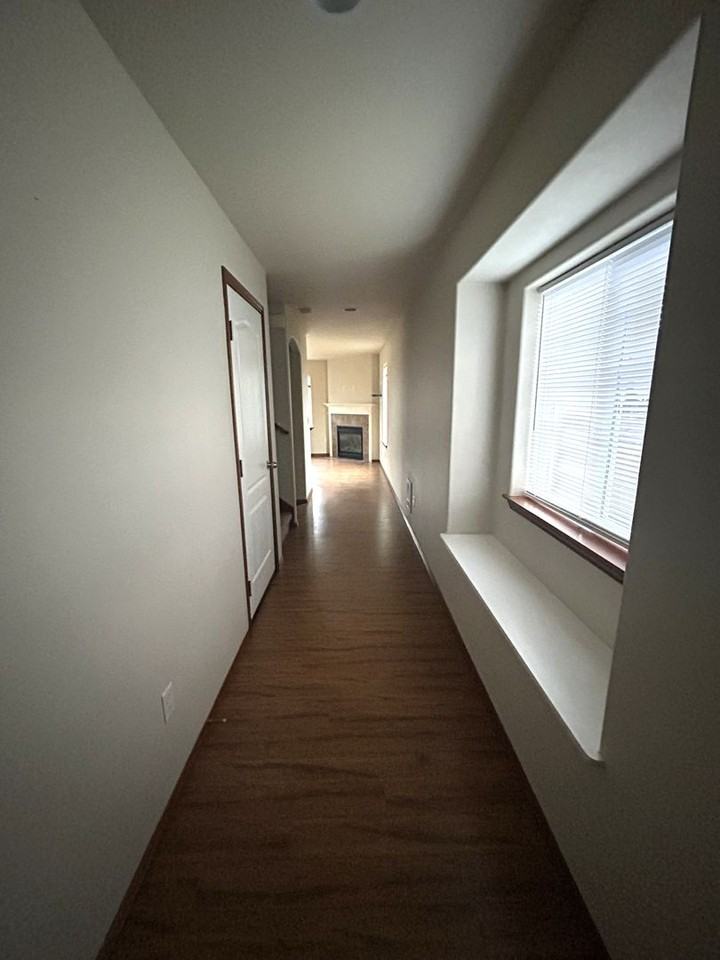 3303 182nd St Ne - Photo 2 of 18