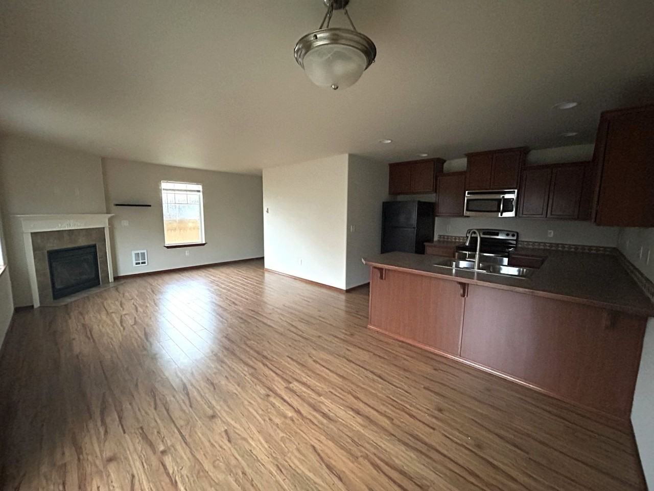 3303 182nd St Ne - Photo 3 of 18