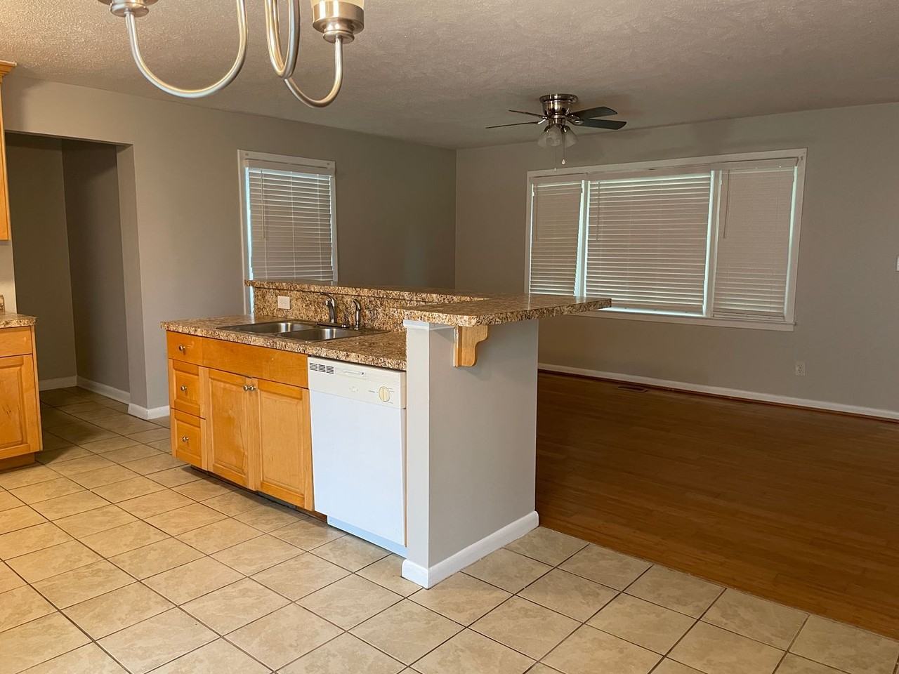 7511 Telfair Dr - Photo 4 of 14