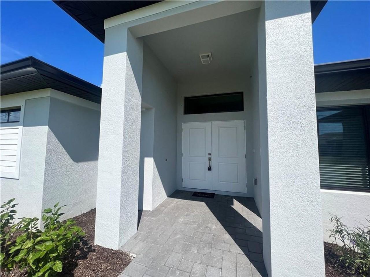 619 Nw 38th Pl - Photo 3 of 27