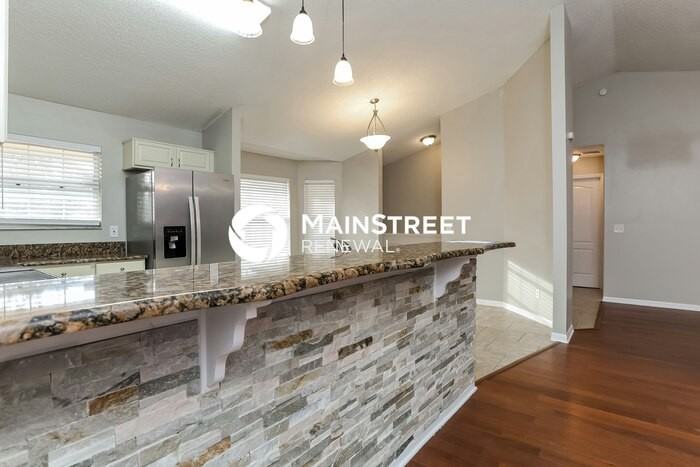 1805 Hudson Ct - Photo 7 of 16