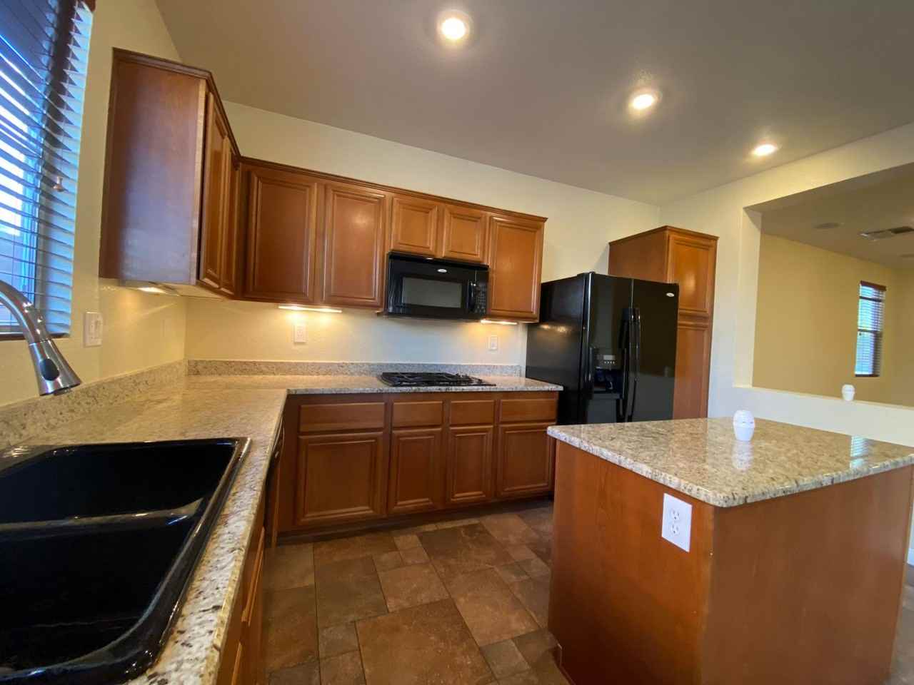11046 Fort Bowie St - Photo 2 of 21