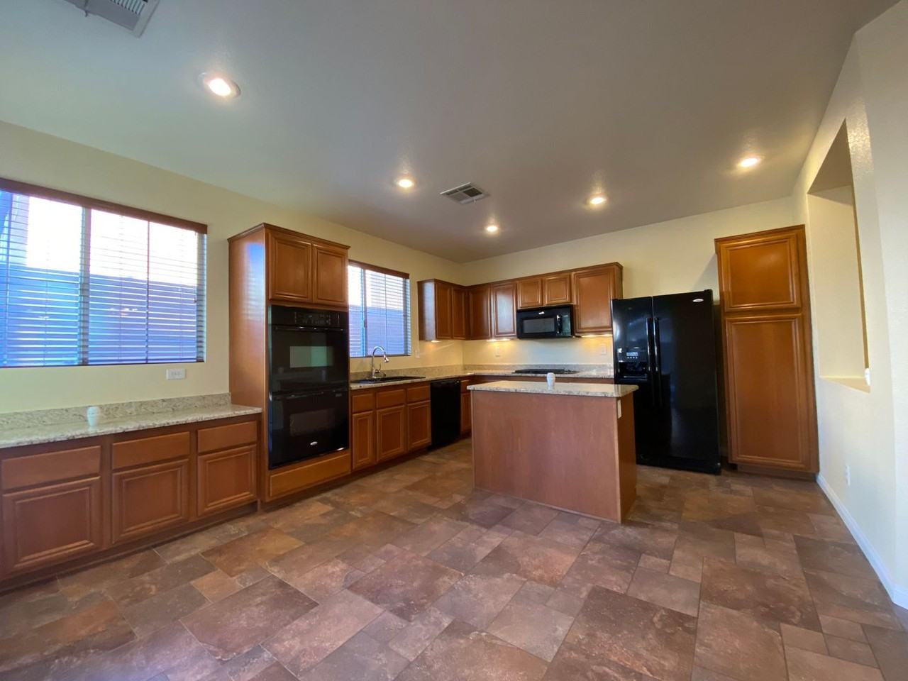 11046 Fort Bowie St - Photo 3 of 21