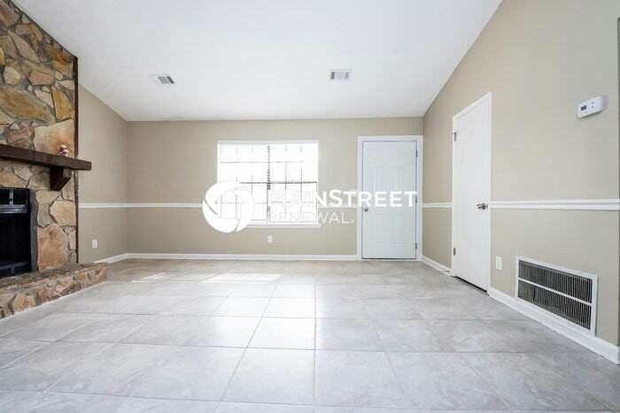 5722 Phillips Dr - Photo 5 of 15