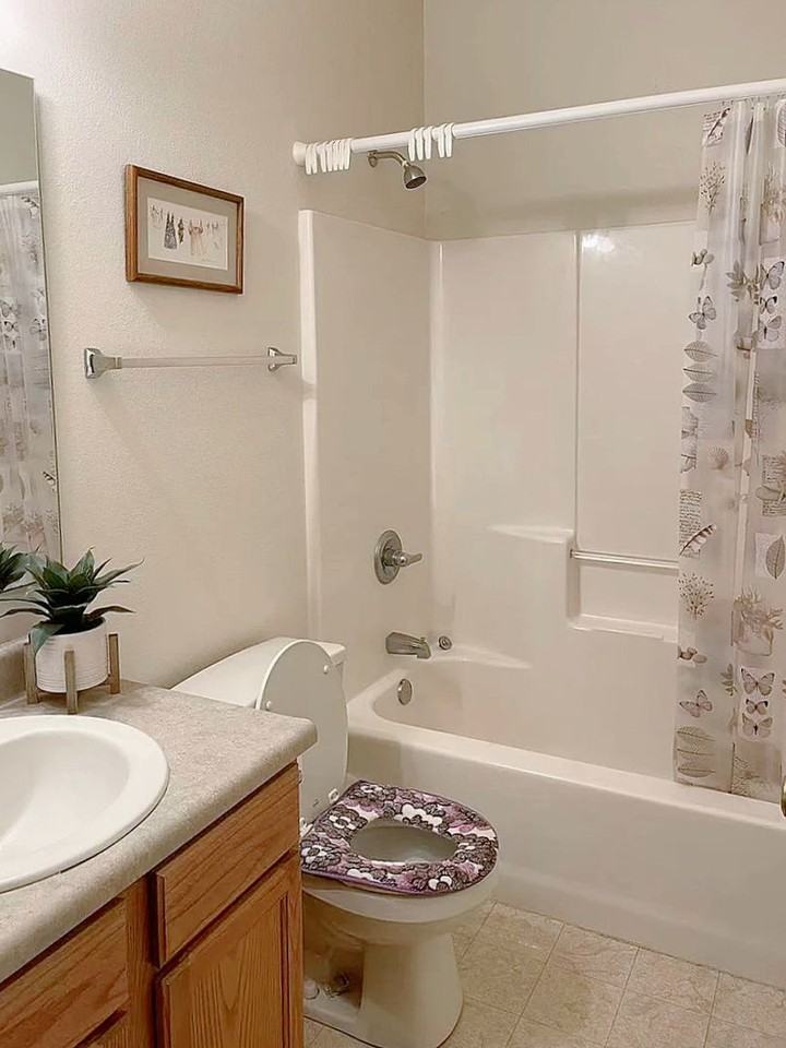 3046 Goddard Ct - Photo 7 of 9