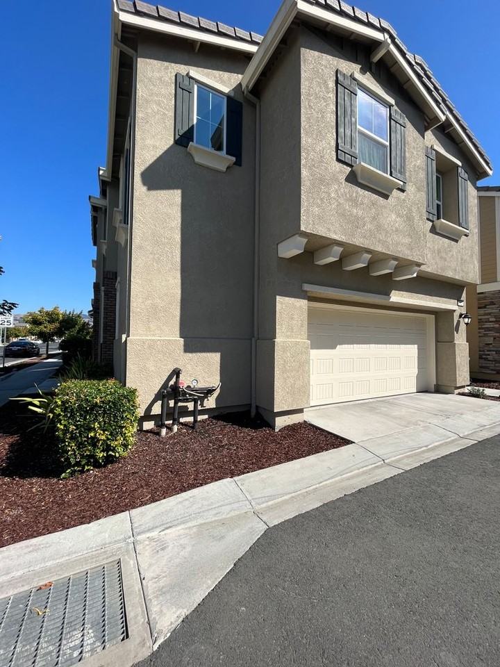 2021 Kingwood Rd - Photo 2 of 39