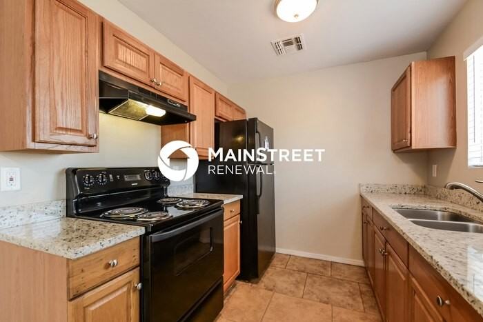 4184 E Market St - Photo 7 of 16