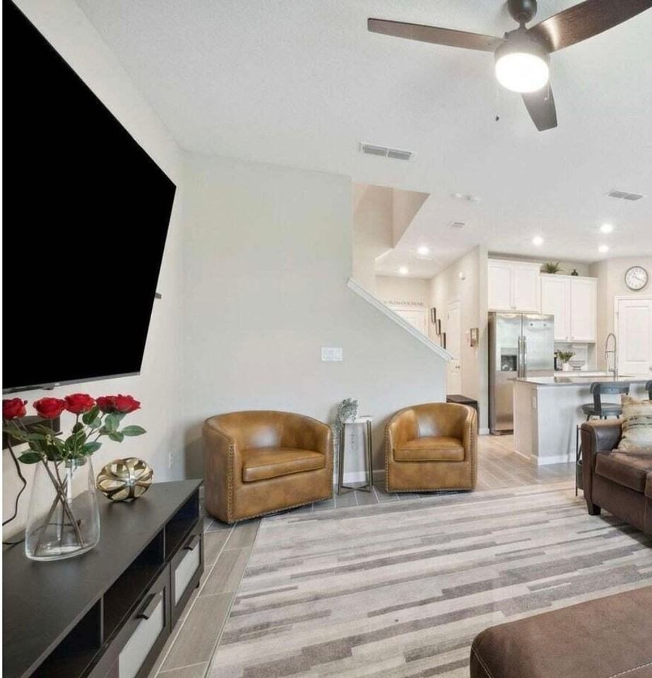 357 Boracay Cir - Photo 4 of 27