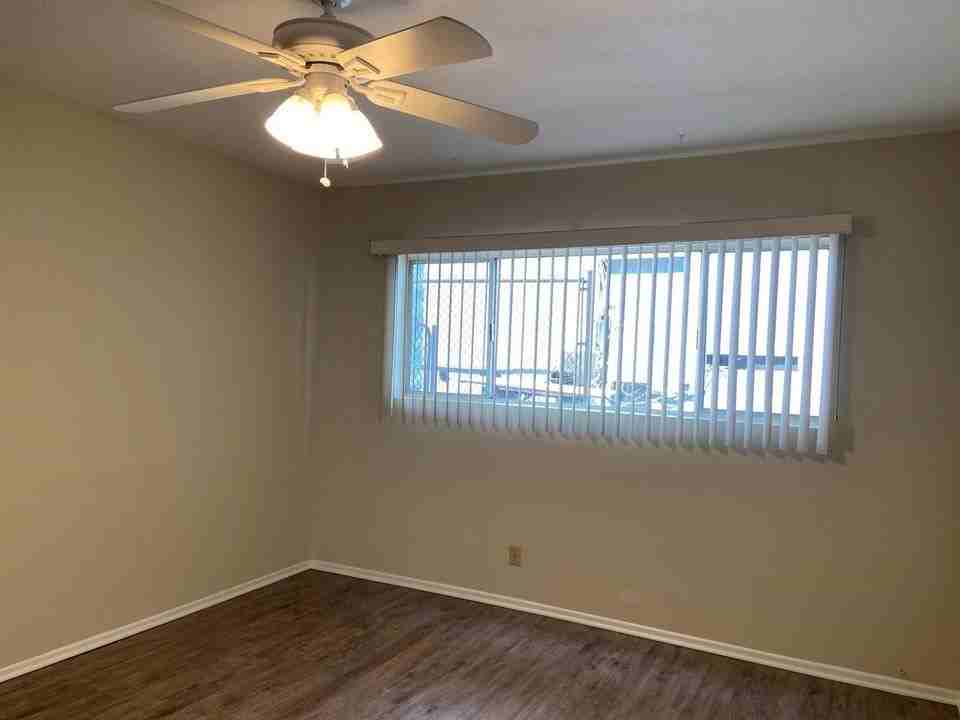 4439 Ocean View Blvd - Photo 6 of 24