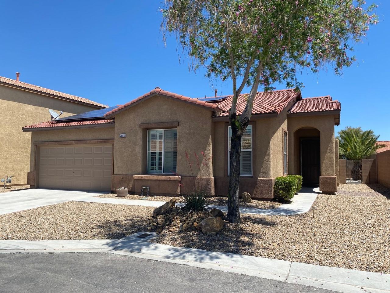 7956 Skyline View Ct - Photo 2 of 29