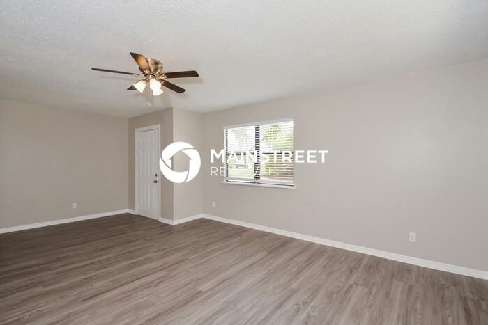 1153 S Hartsdale St - Photo 4 of 16