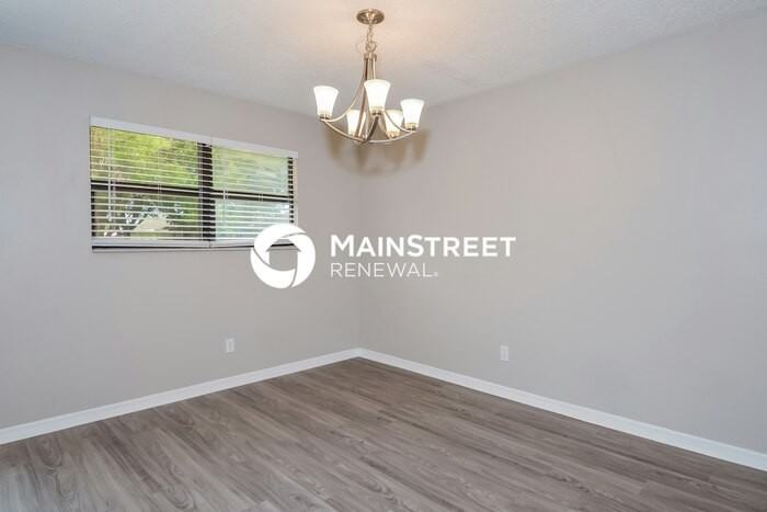 1153 S Hartsdale St - Photo 5 of 16