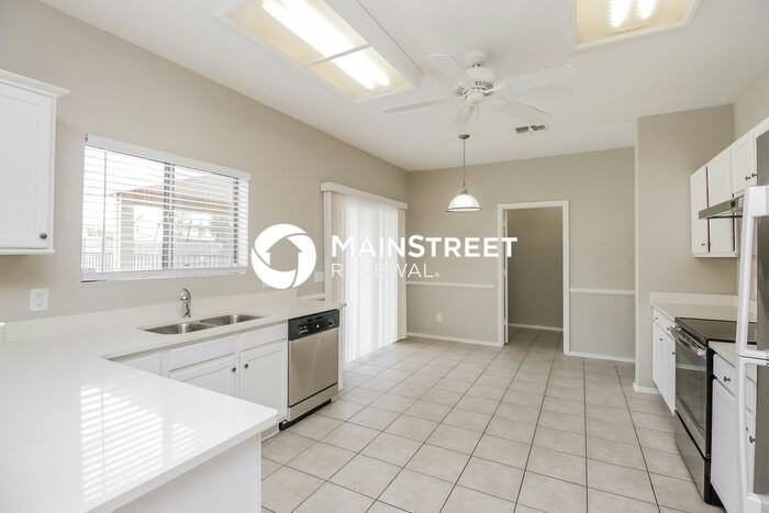 16002 W Madison St - Photo 7 of 17