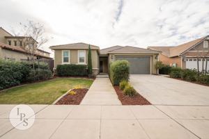 featured image of 272 Crescent Ln