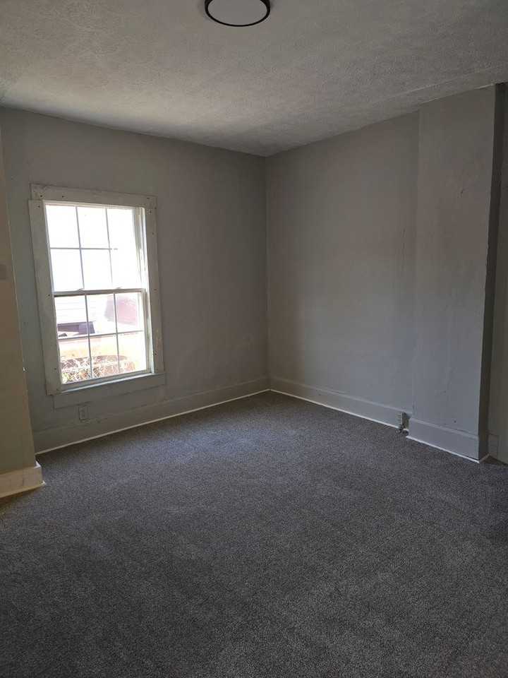 208/210 Meagher Ave - Photo 4 of 7