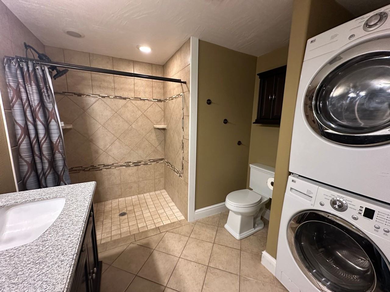 646 Sw 37th St - Photo 4 of 10