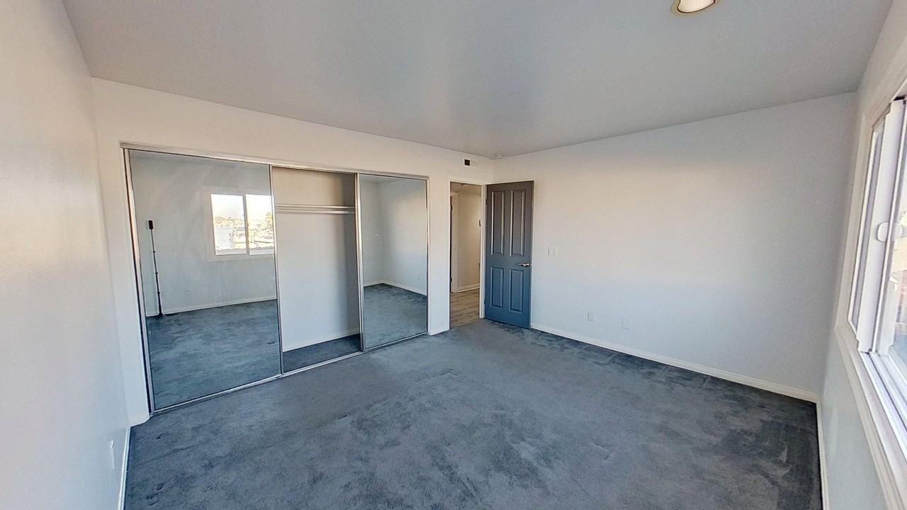 16917 10th St - Photo 4 of 28