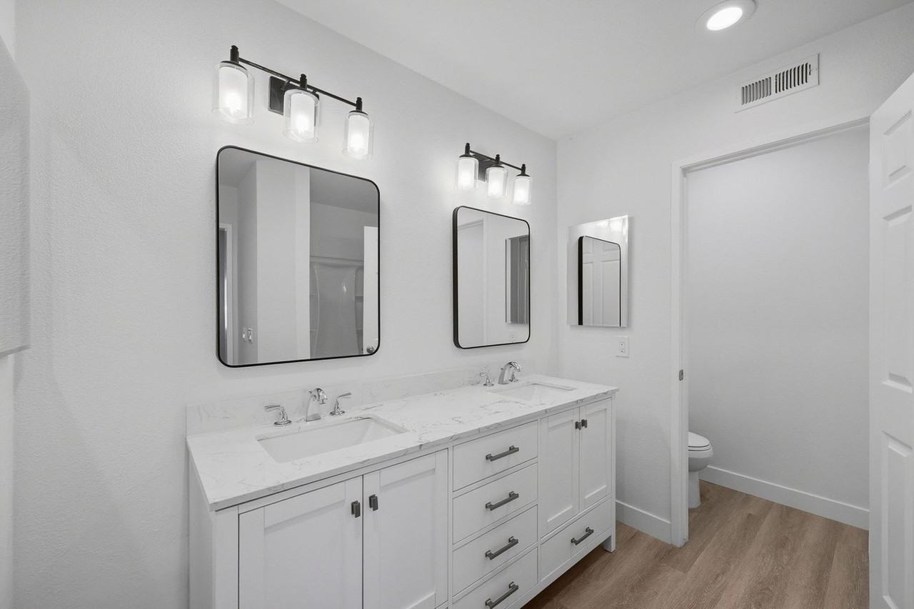 33651 Surfside Dr - Photo 3 of 26