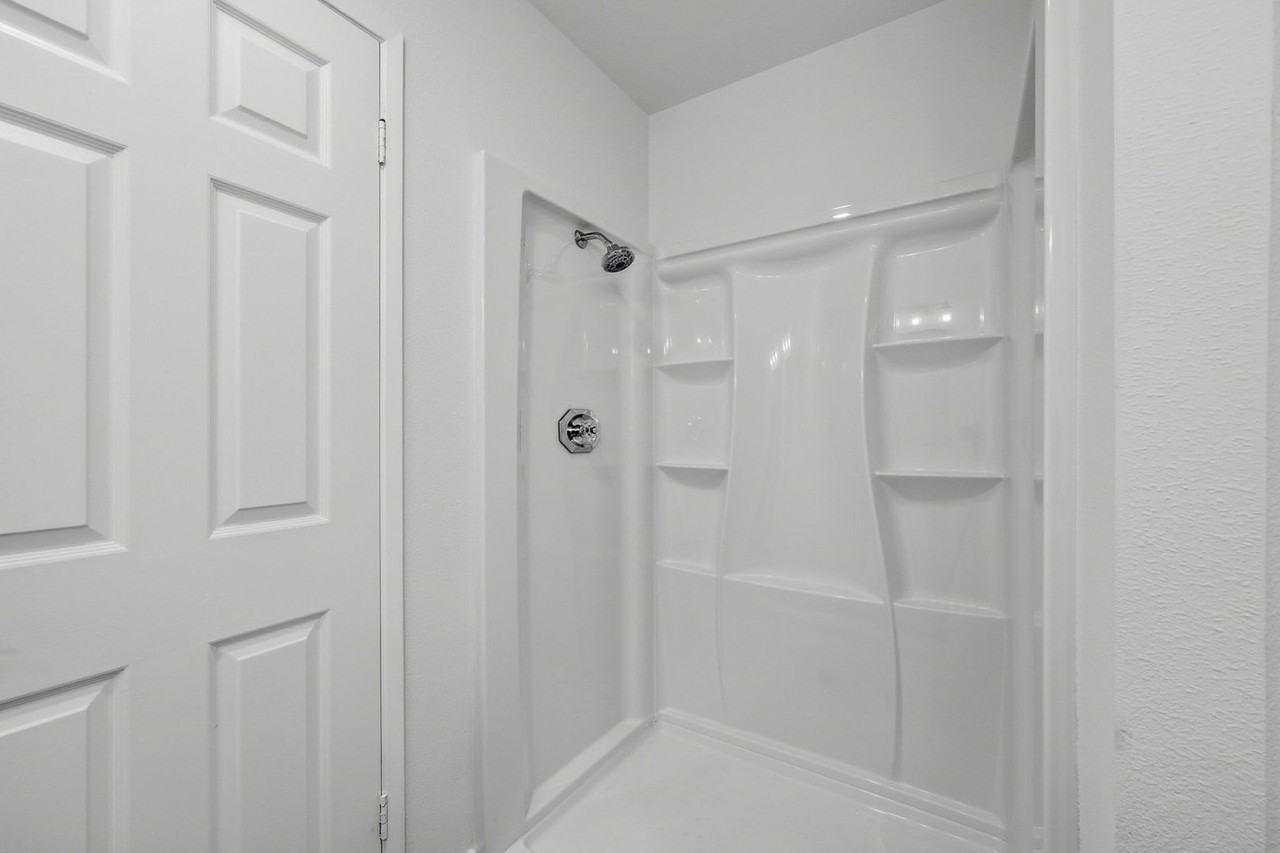 33651 Surfside Dr - Photo 4 of 26