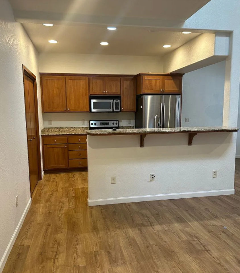 3126 Alameda St #204 - Photo 3 of 16