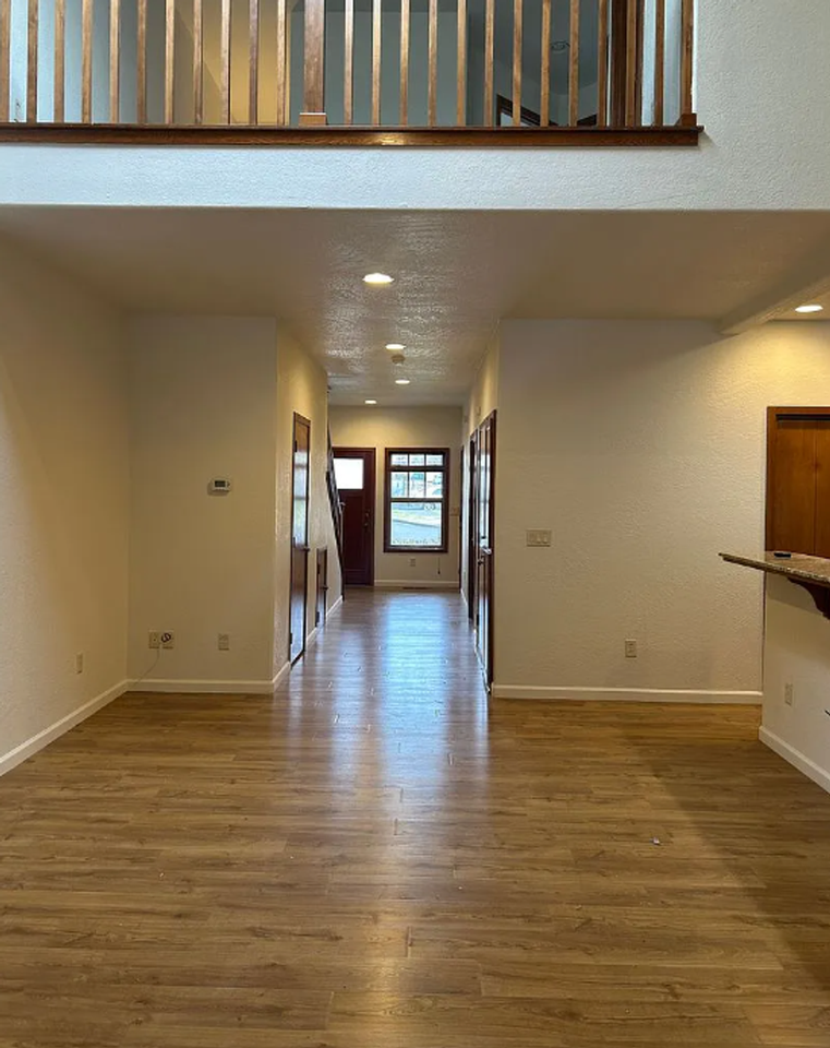 3126 Alameda St #204 - Photo 5 of 16