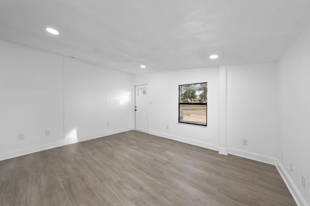 3815 S Summerlin Ave - Photo 4 of 28