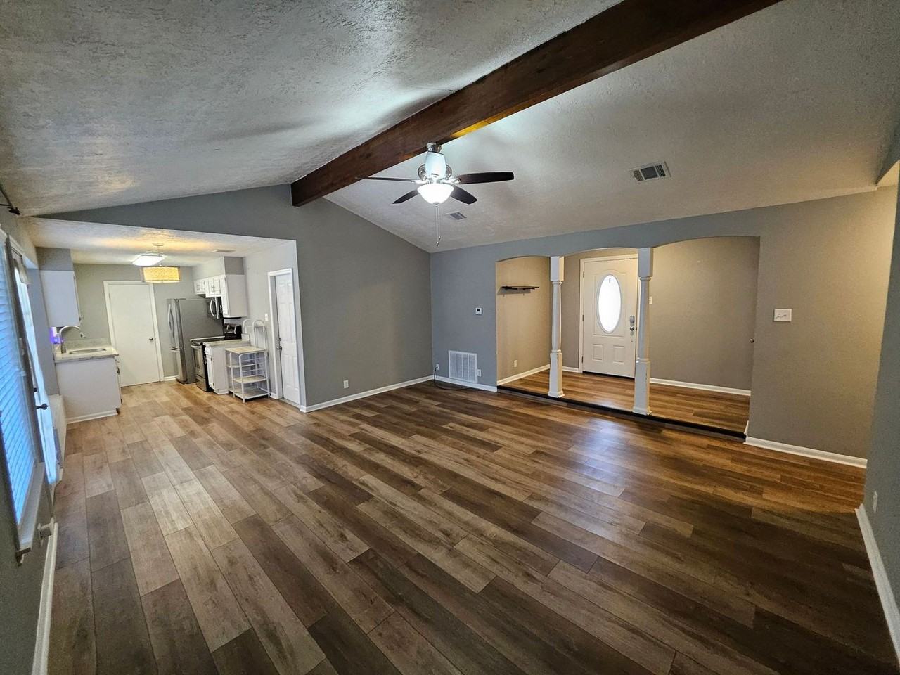 914 S 10th St - Photo 3 of 19