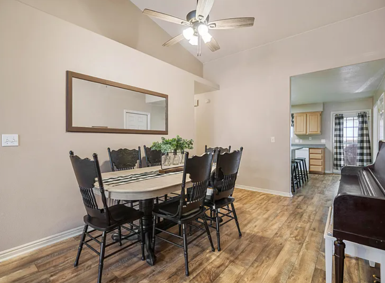 1015 S River Rd #29 - Photo 4 of 12