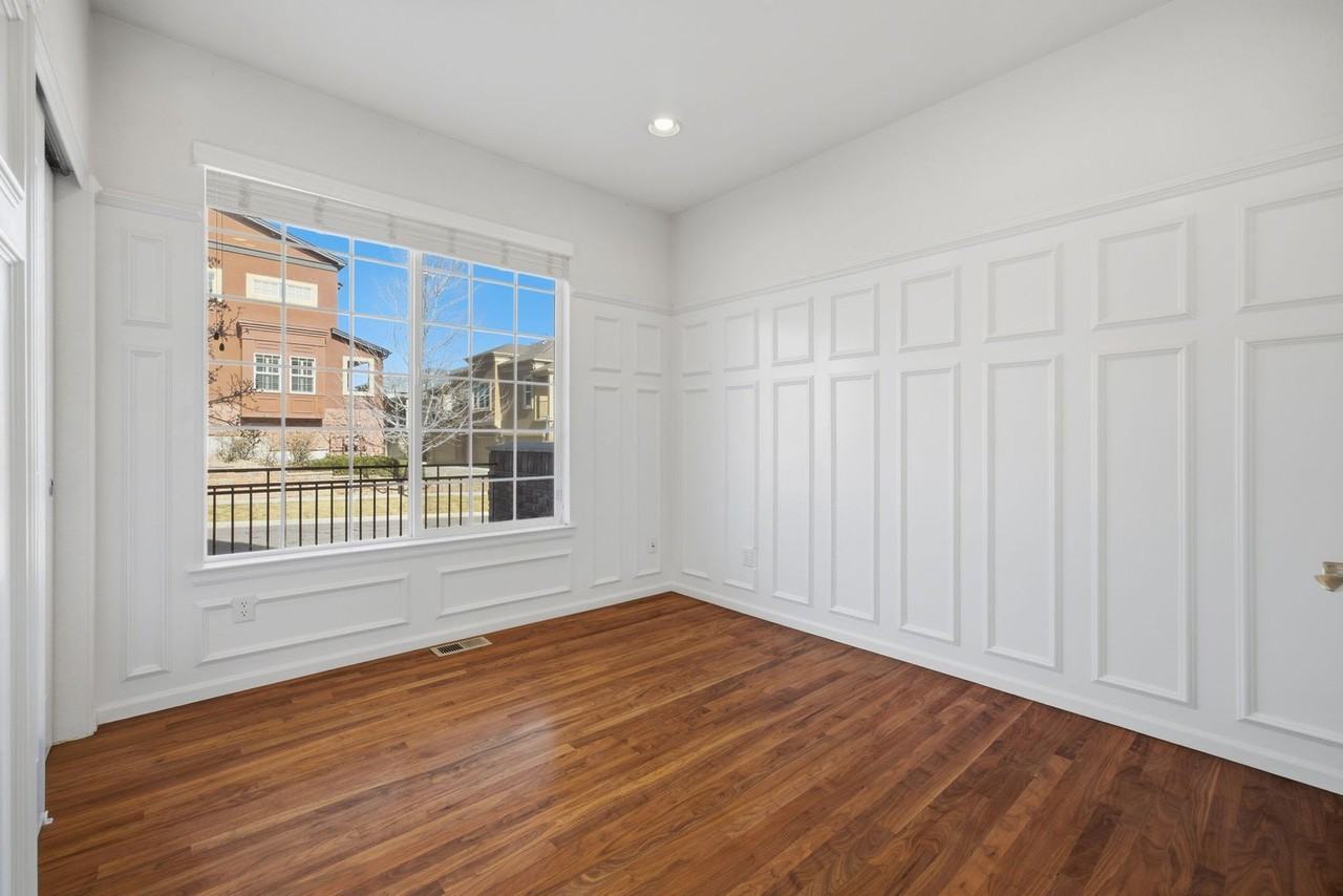 518 Brookhurst Ave - Photo 6 of 29