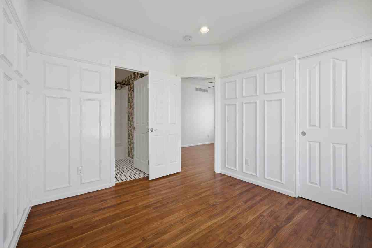 518 Brookhurst Ave - Photo 7 of 29