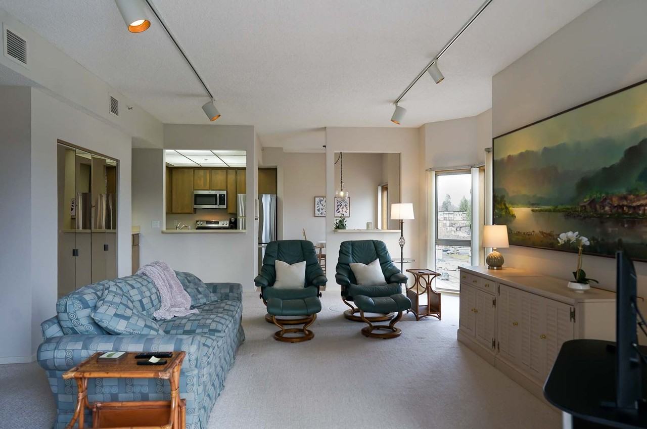 301 N 1st St #701 - Photo 7 of 36