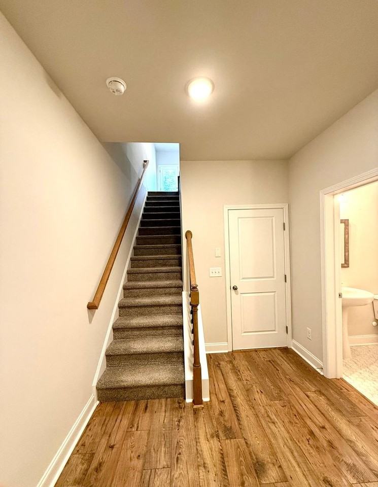 1278 Ainsworth Aly - Photo 2 of 23