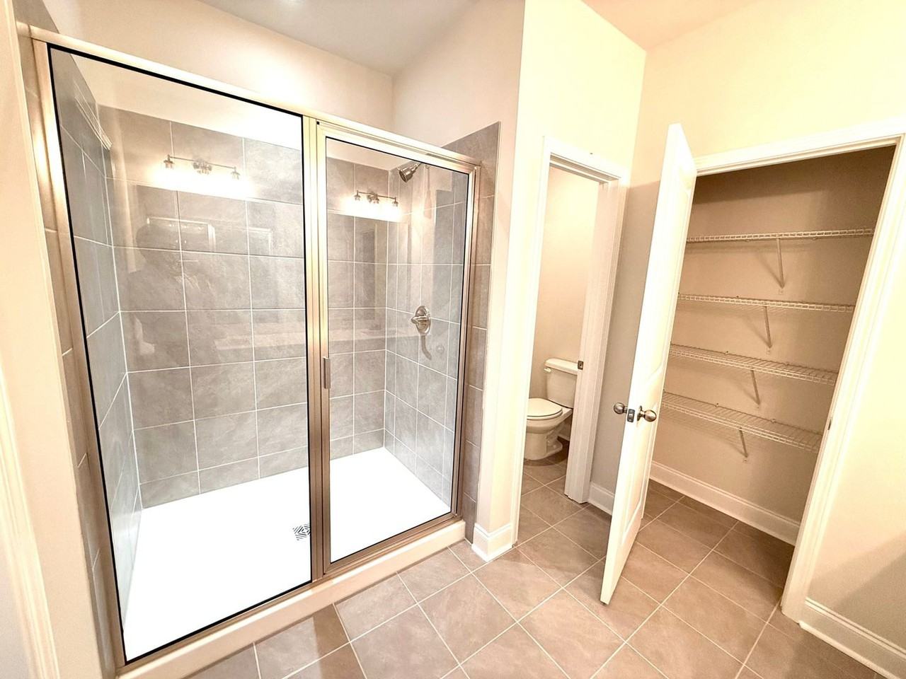 1278 Ainsworth Aly - Photo 3 of 23