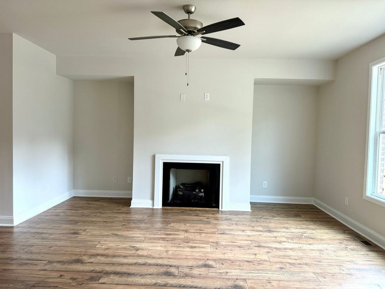 1278 Ainsworth Aly - Photo 6 of 23