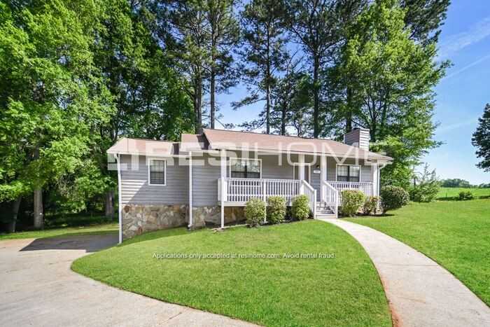 210 Greensprings Ct - Photo 2 of 18