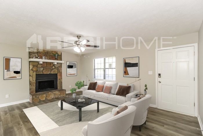 210 Greensprings Ct - Photo 6 of 18