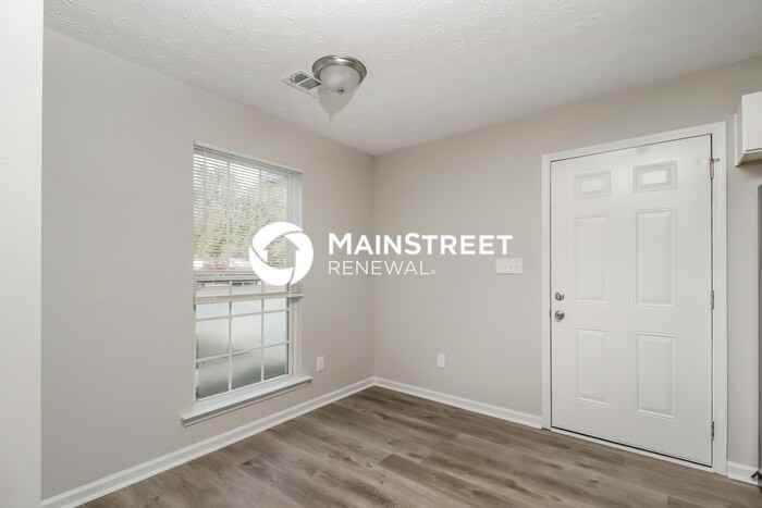 1100 Overlook St - Photo 5 of 16