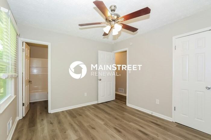 1743 Hunting Creek Ln Se - Photo 6 of 17