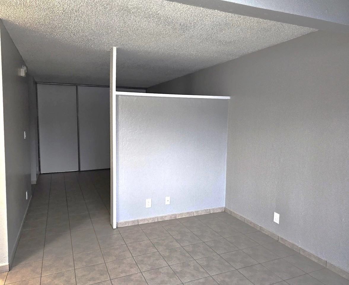 Canal Apartments - Photo 3 of 14