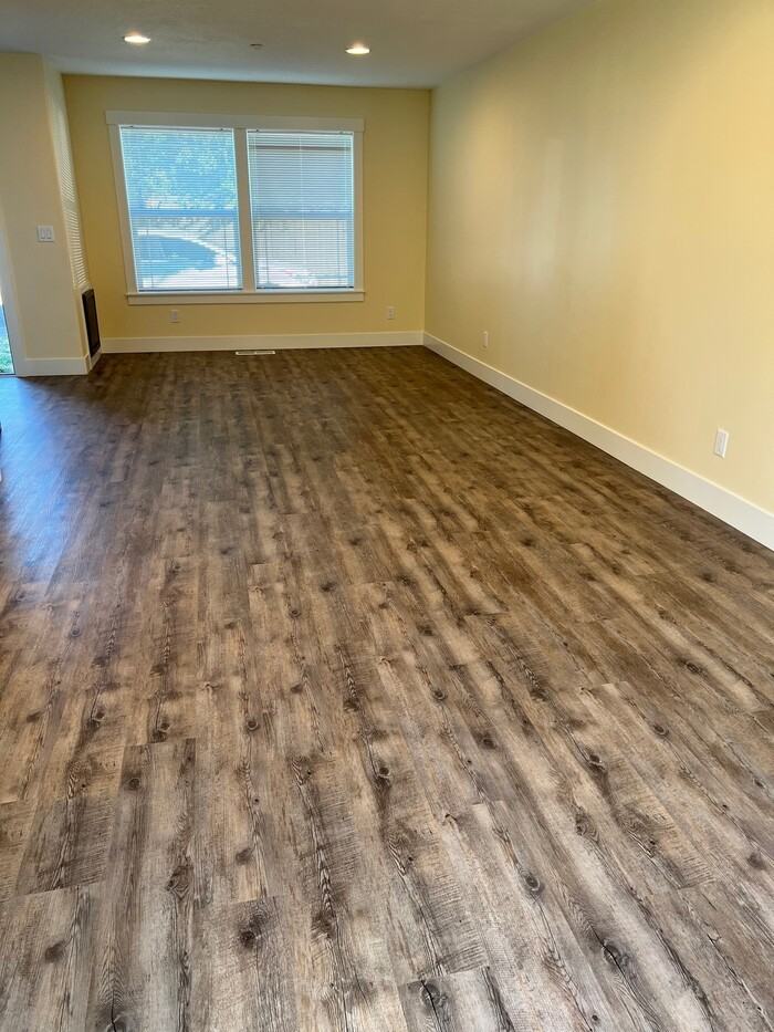 429 S Ivy St - Photo 4 of 13