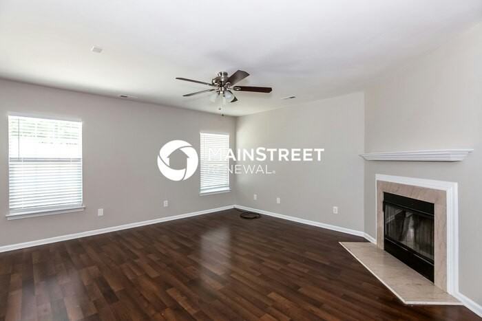 8146 Chatham Oaks Dr - Photo 7 of 17