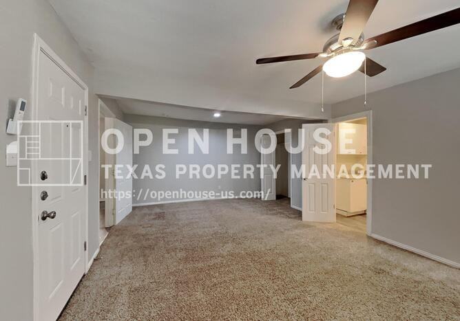 1513 Warwick Dr - Photo 5 of 22