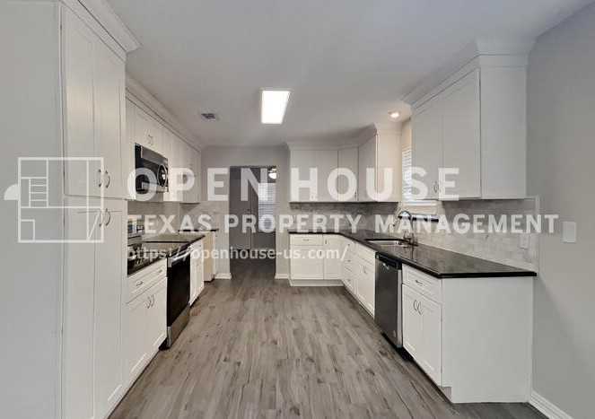 1513 Warwick Dr - Photo 6 of 22