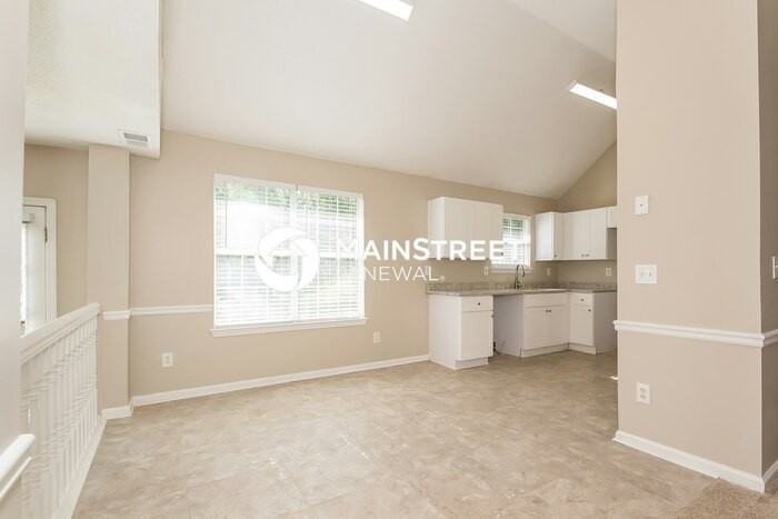 4290 Ward Bluff Ct - Photo 4 of 15