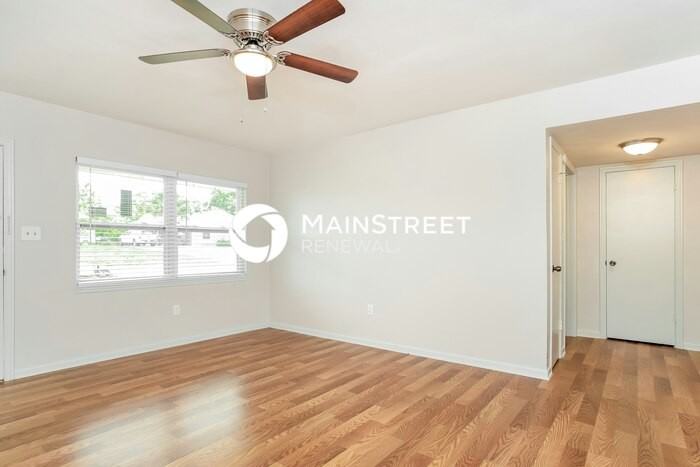 5913 Wolf Rd - Photo 3 of 16