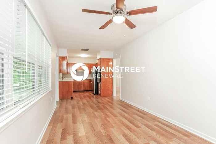 5913 Wolf Rd - Photo 5 of 16