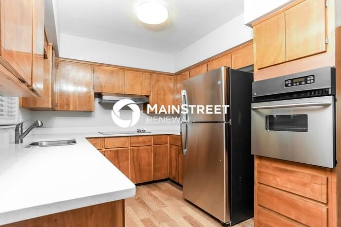 5913 Wolf Rd - Photo 7 of 16