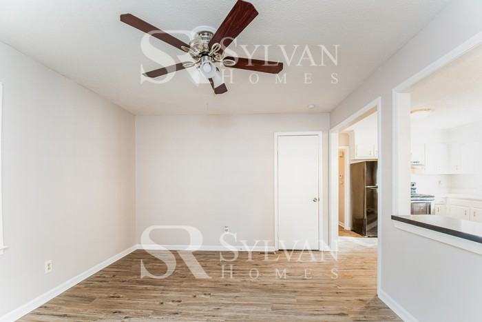 2716 Shaftsbury St - Photo 4 of 16