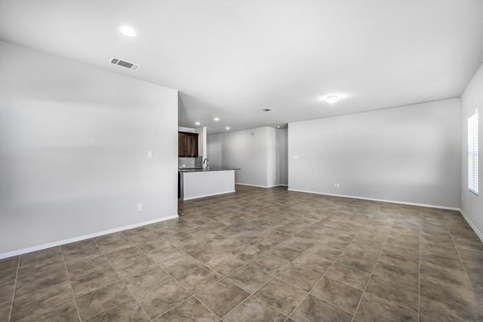 311 Chesterfield Dr - Photo 5 of 18