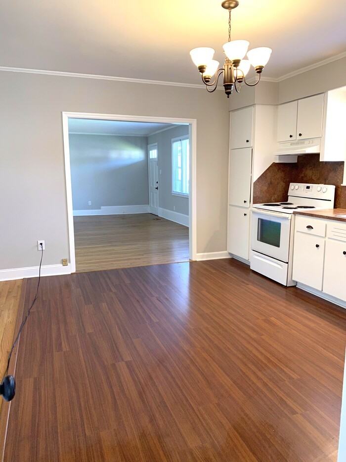 1132 Hipp Rd - Photo 6 of 21